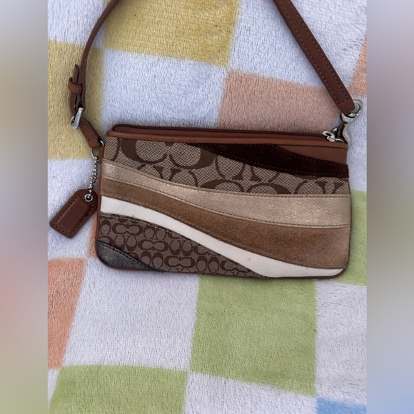 Coach y2k  Signature Patchwork Wristlet - Picture 2 of 6